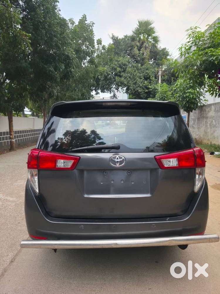 Toyota Innova Crysta 2.4 G Mt 7 Str, 2017, Diesel