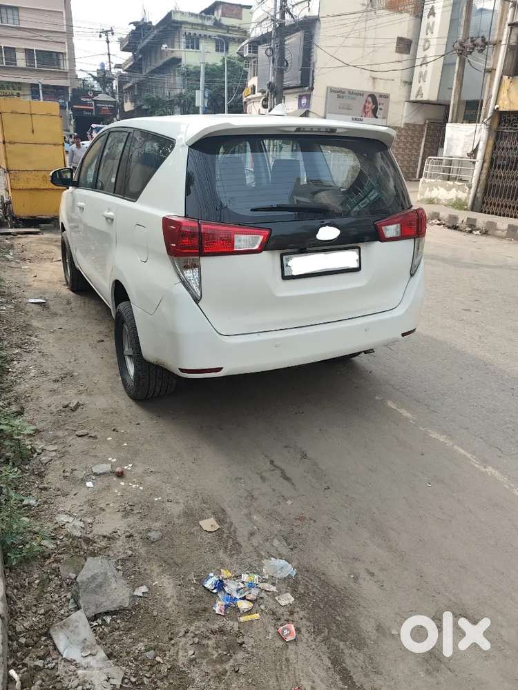 Toyota Innova Crysta 2017 Diesel Manual 127000 Km