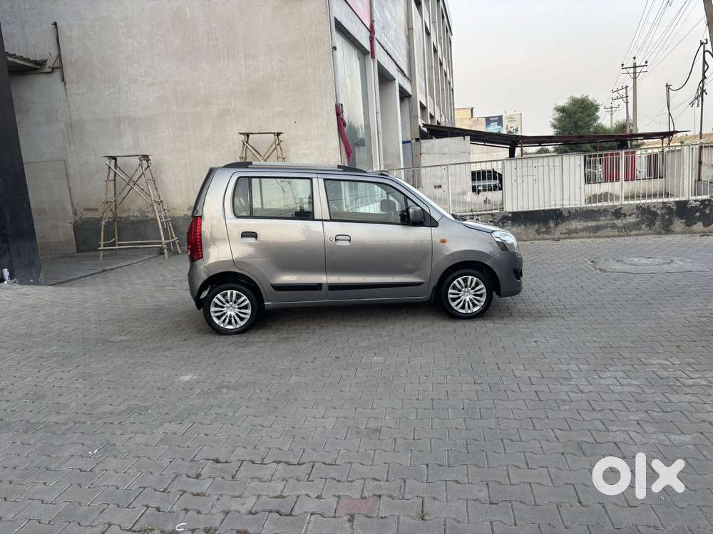 Maruti Suzuki Wagon R Amt Vxi Option, 2018, Petrol