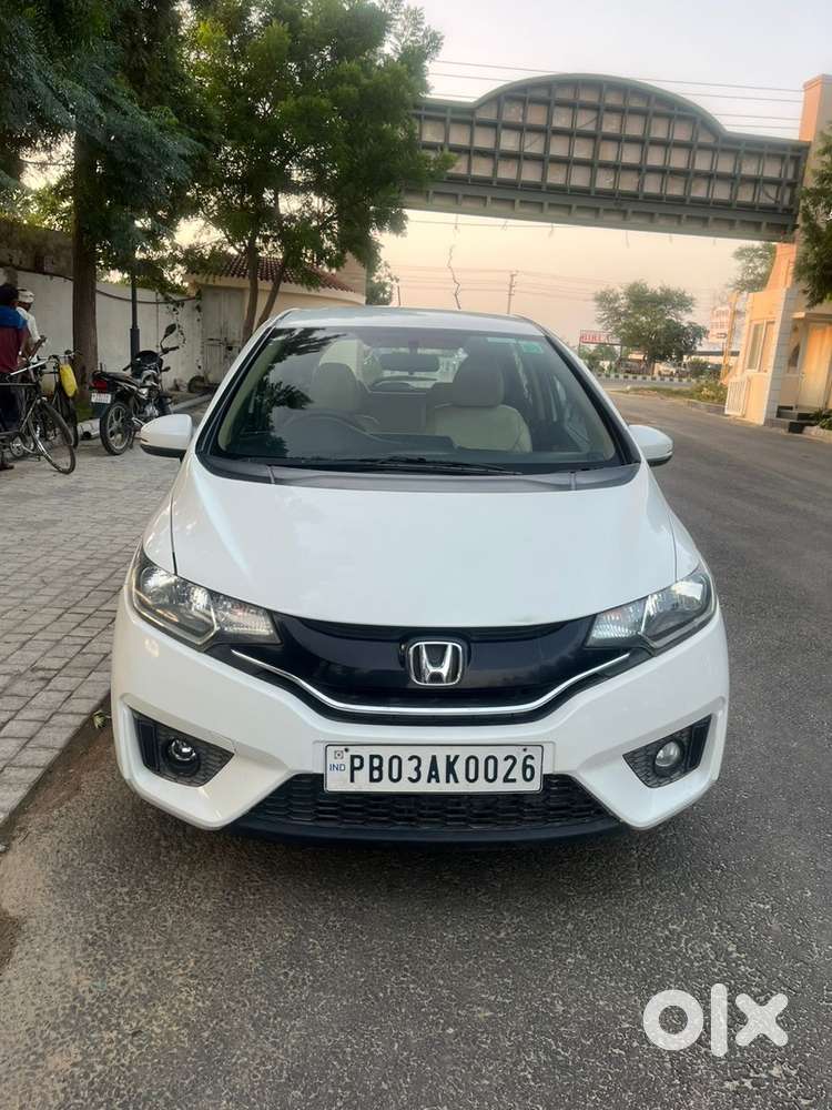 Honda Jazz 2015 Diesel Well Maintained