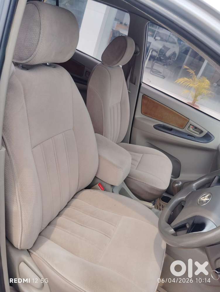 Toyota Innova 2.5 G (diesel) 8 Seater, 2013, Diesel