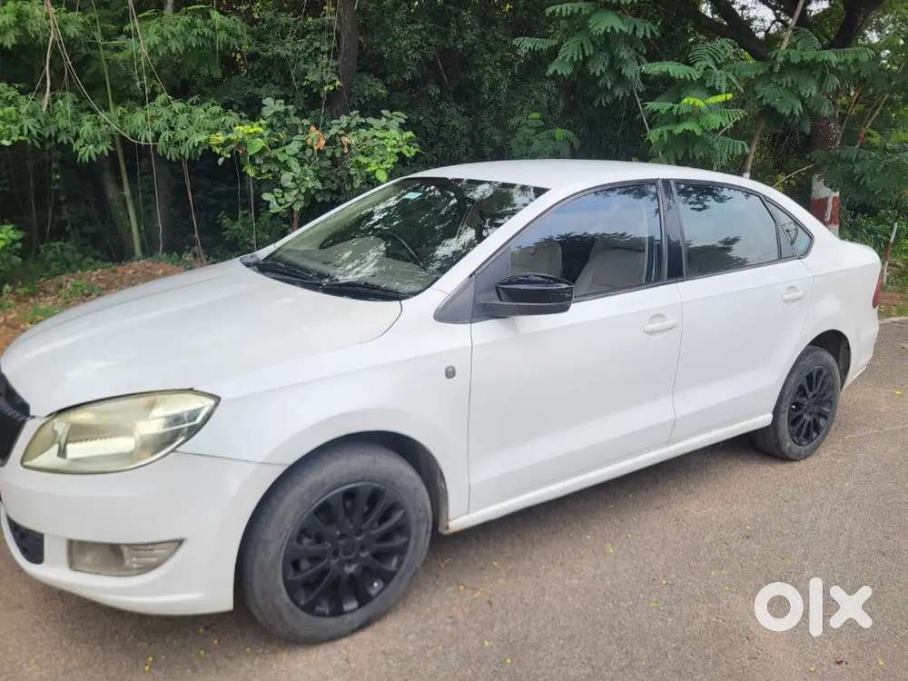 Skoda Rapid Elegance 2014 Diesel