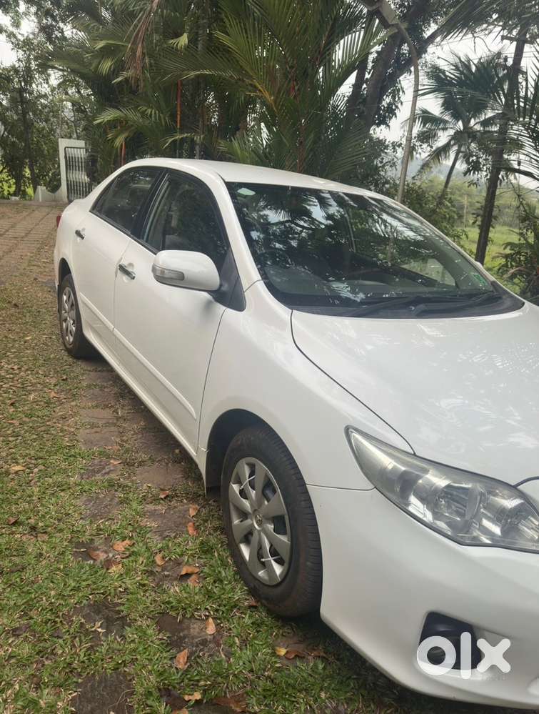 Single Owner Toyota Corolla Altis 2011 Diesel Well Maintained