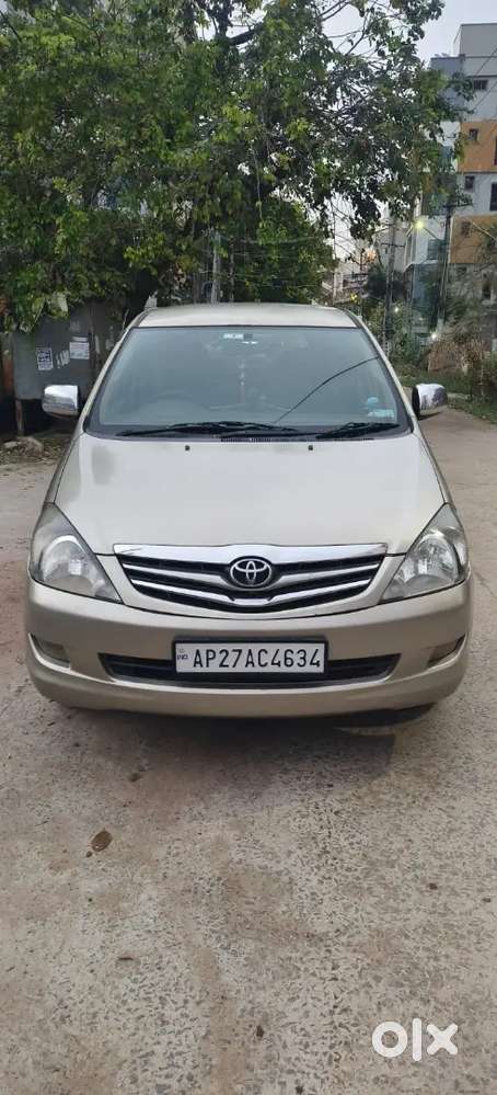 Toyota Innova 2009 Diesel 223000 Km Driven