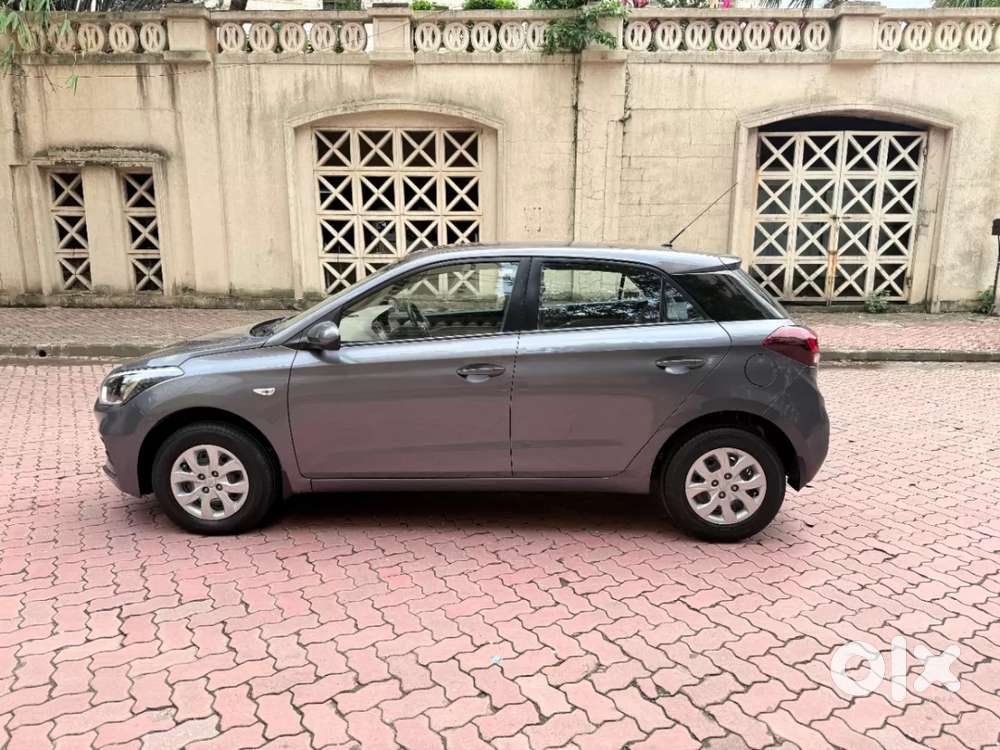 Hyundai Elite I20 1.2magna Executive At, 2018, Petrol