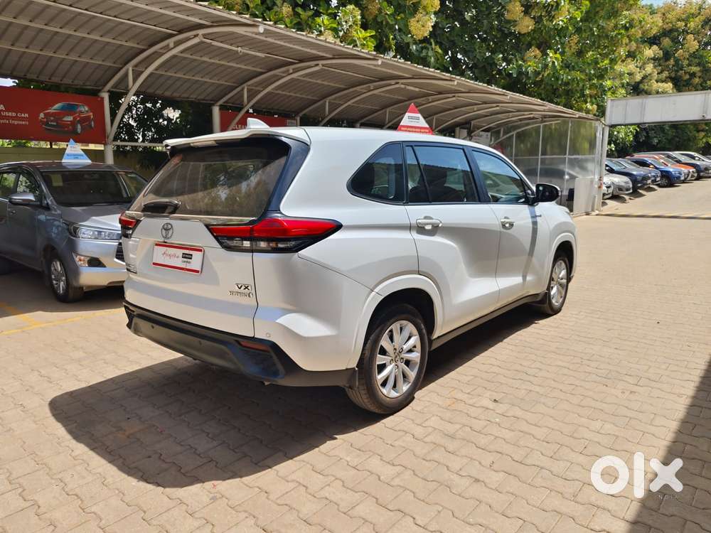 Toyota Innova Hycross 2.0 Vx (o) Hybrid 7 Str, 2024, Petrol