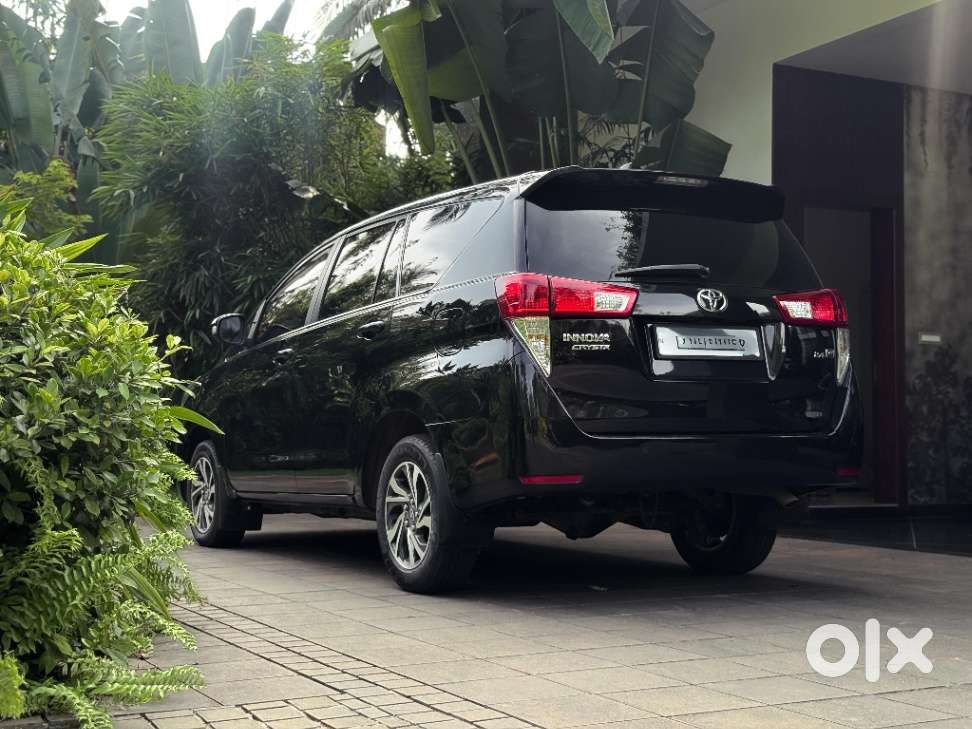 Toyota Innova Crysta [2020-ongoing] 2.4 Gx 7 Str, 2021, Diesel
