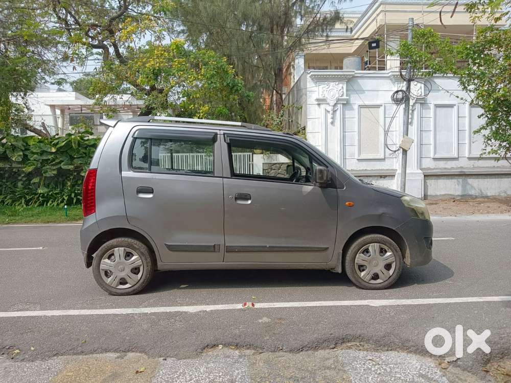 Maruti Suzuki Wagon R Amt Vxi, 2017, Petrol