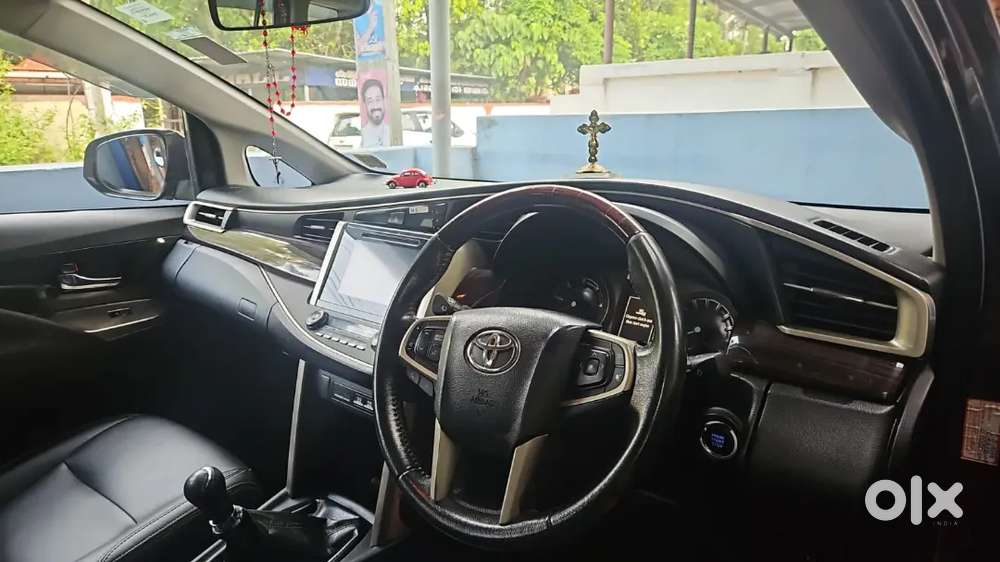 Toyota Innova Crysta 2017 Diesel 113000 Km Driven