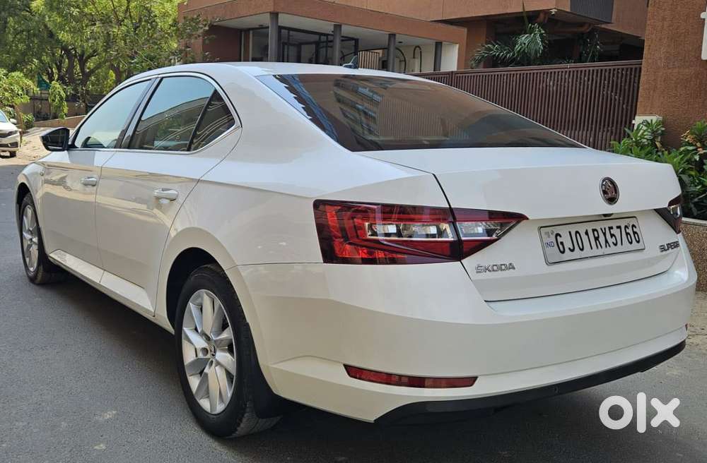 Skoda Superb Lk 1.8 Tsi At, 2017, Petrol