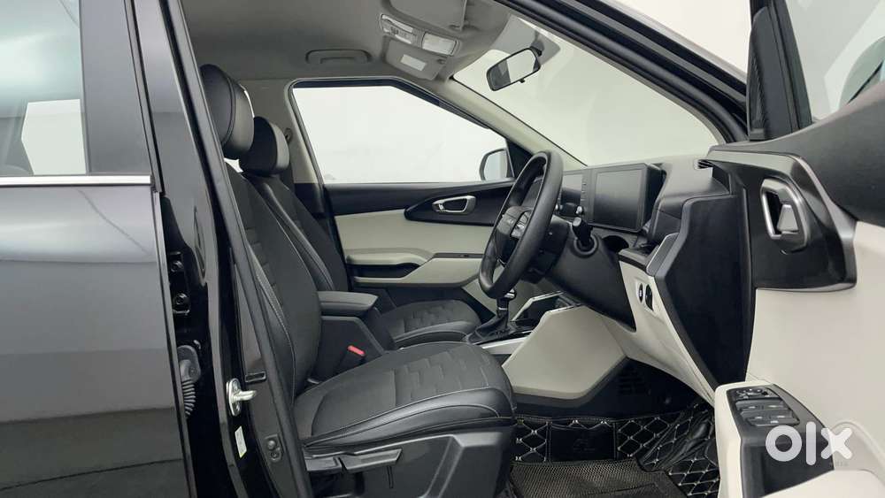 Kia Carens Clavis Htk, 2025, Petrol