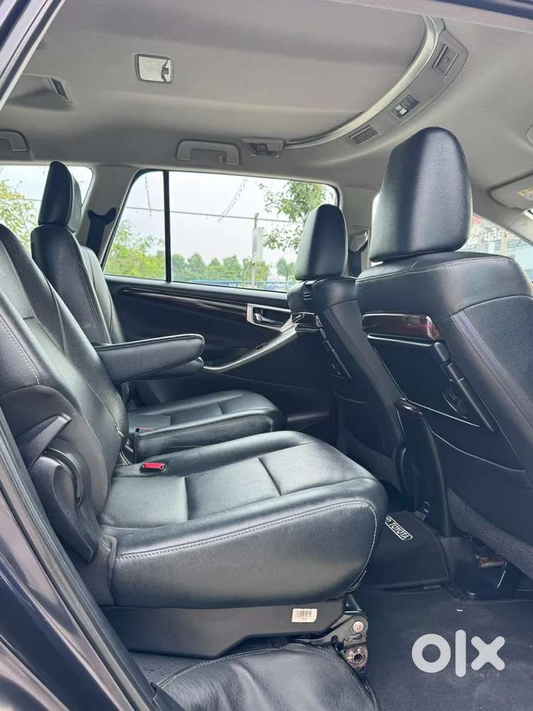 Toyota Innova Crysta [2020-ongoing] 2.4 Zx 7 Str, 2022, Diesel