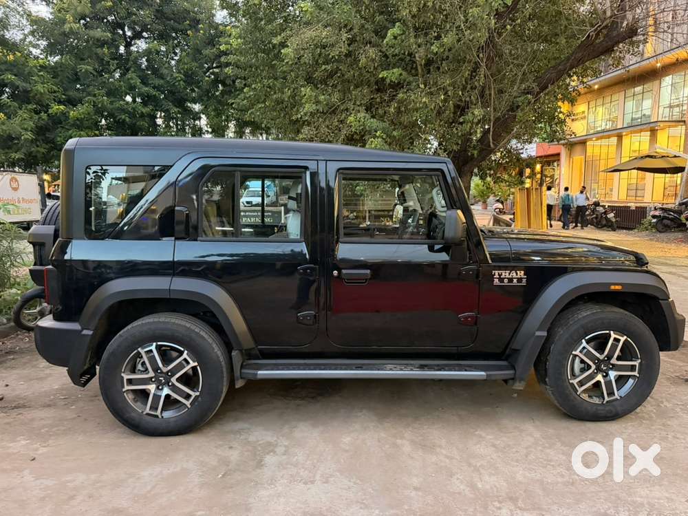 Mahindra Thar Roxx Black Ax5 L 2026 Diesel Automatic