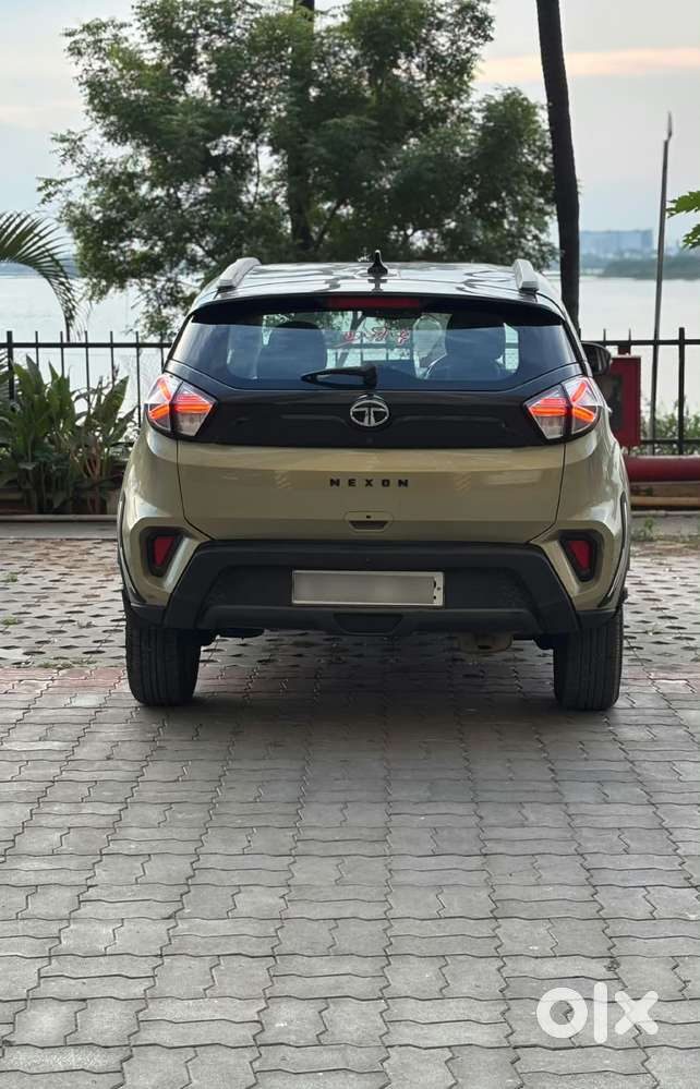 Tata Nexon, 2023, Petrol
