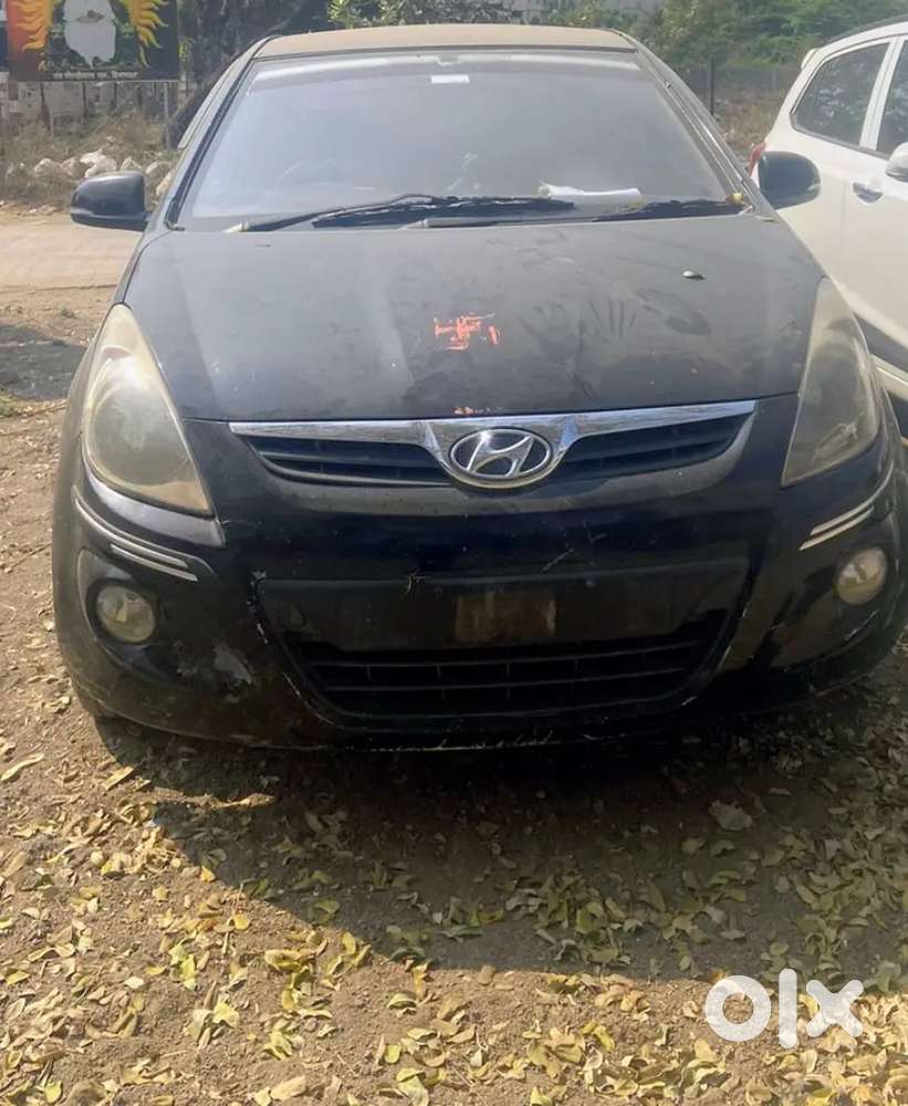 Hyundai I20 (august 2011 ) Petrol 65000 Km Driven Good Condition