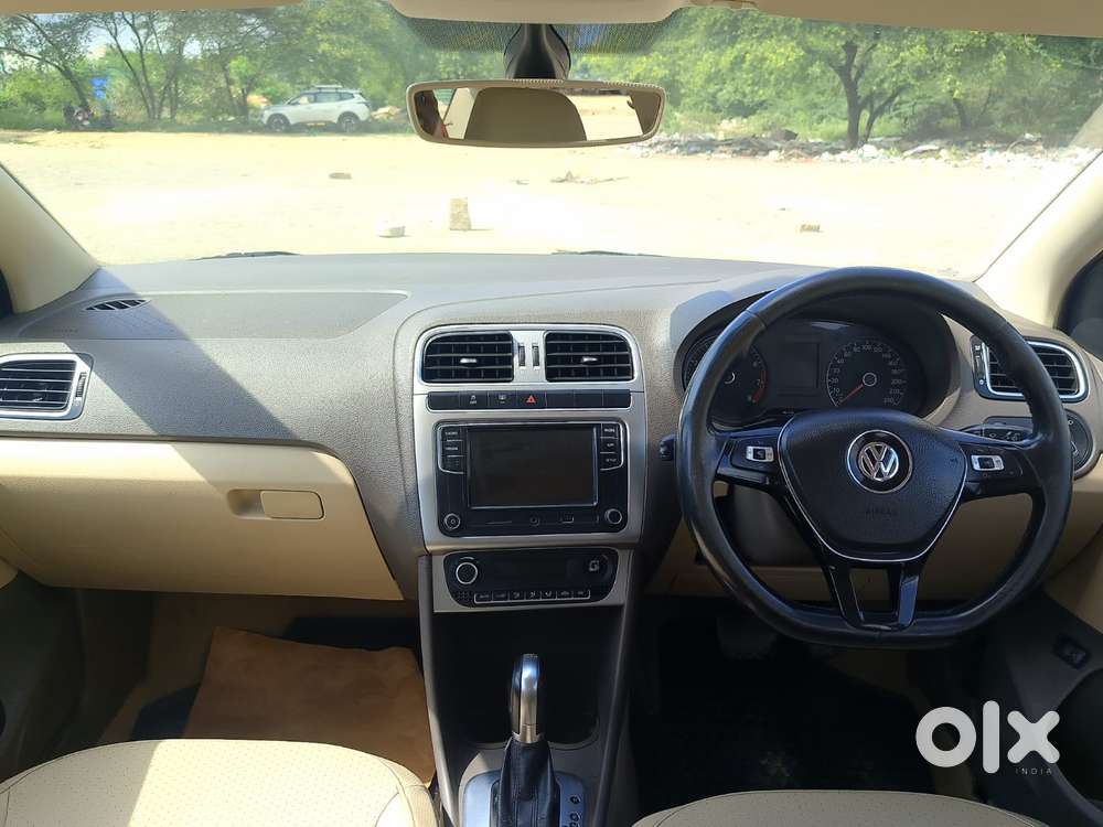 Volkswagen Vento 1.2 Tsi Highline Plus At, 2017, Petrol