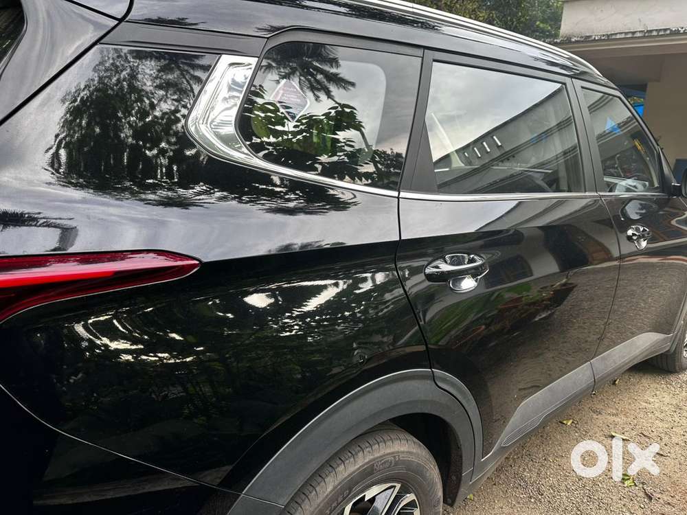 Kia Carens 2022 Petrol Well Maintained