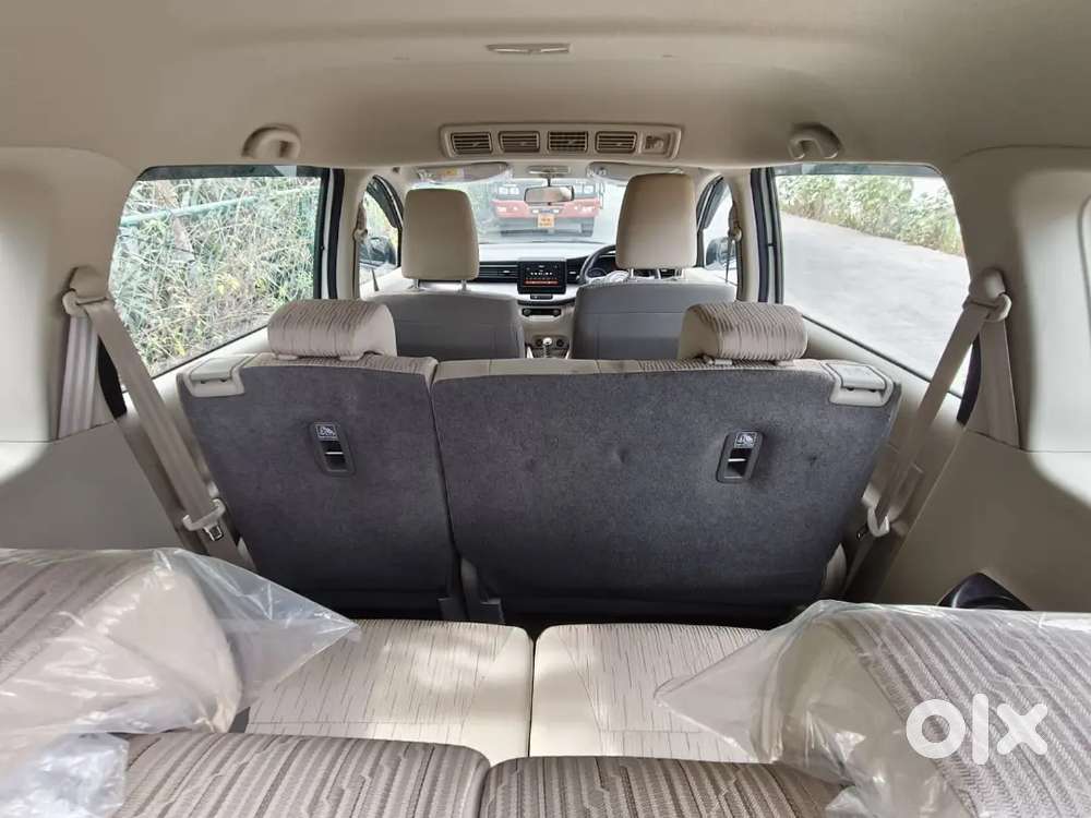 Maruti Suzuki Ertiga Zxi 2023 19,000 Km Price Negotiable