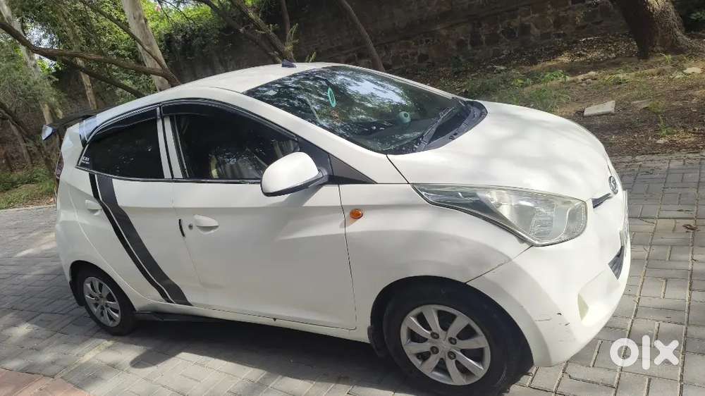 Hyundai Eon Sportz 2012