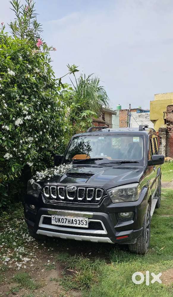 Mahindra Scorpio 2015 Novembr