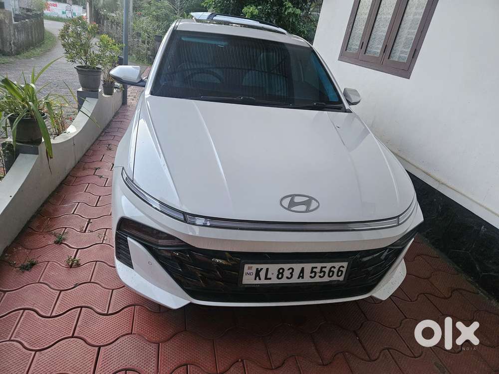 Hyundai Verna Sx (o) 1.5 Vtvt Ivt [2023 - 2026], 2022, Petrol