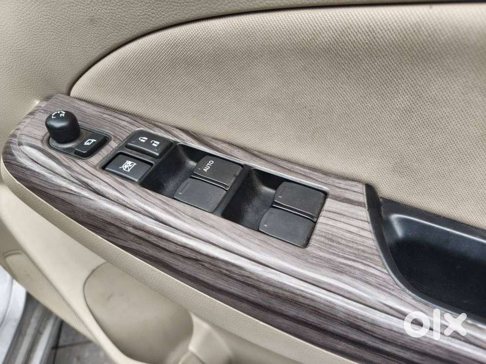 Maruti Suzuki Dzire 1.2 Zxi, 2023, Petrol