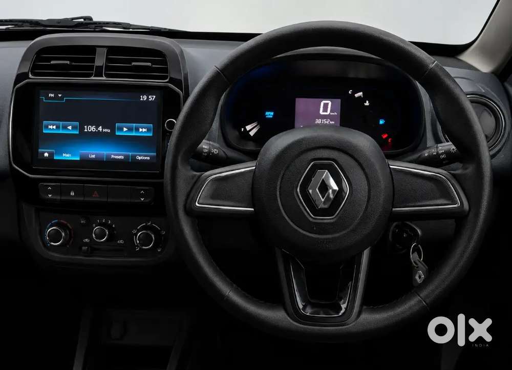 Renault Kwid 1.0 Rxt (o) &ndash; Top-end Variant  Excellent Condition