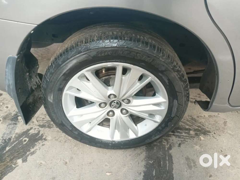 Toyota Innova Crysta [2020-ongoing] 2.7 Zx At 7 Str, 2016, Petrol