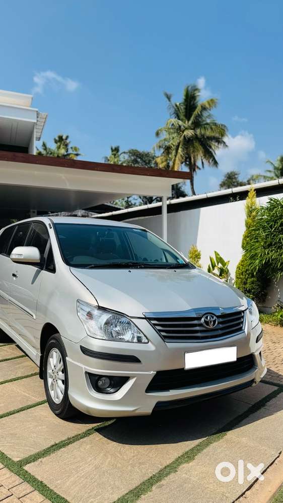 Toyota Innova 2012innova ( Vx ) Diesel 180000 Km Driven