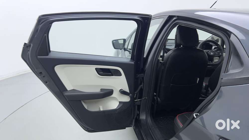 Tata Altroz 1.2 Xe Rhytm Petrol, 2021, Petrol