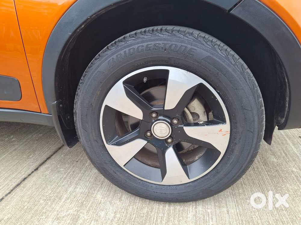 Tata Nexon 1.5 Revotorq Xza Plus (o) Dual Tone, 2019, Petrol