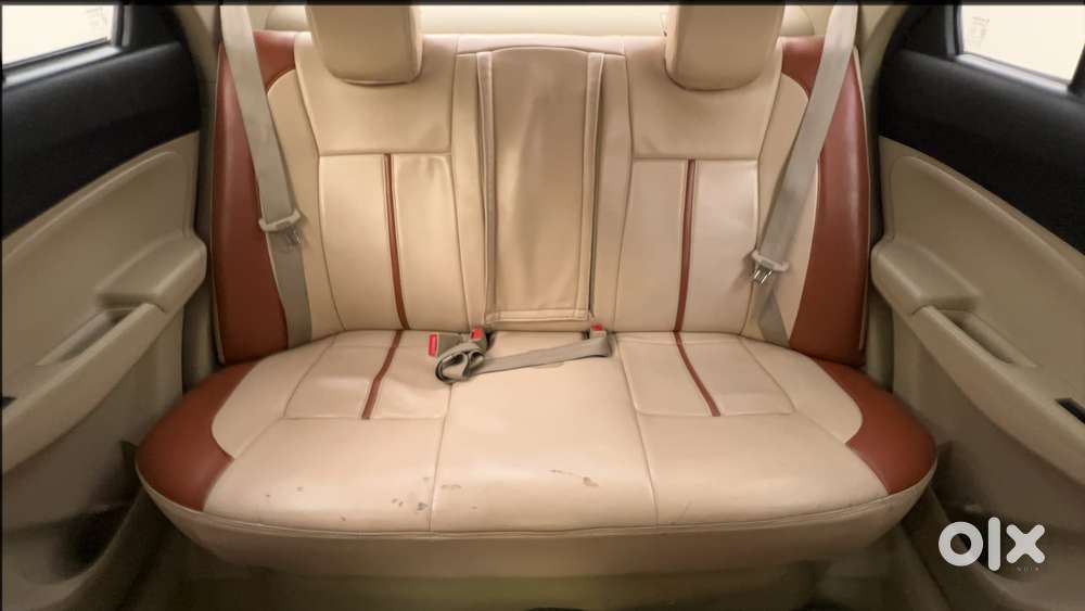 Maruti Suzuki Dzire 1.2 Zxi Amt, 2018, Petrol