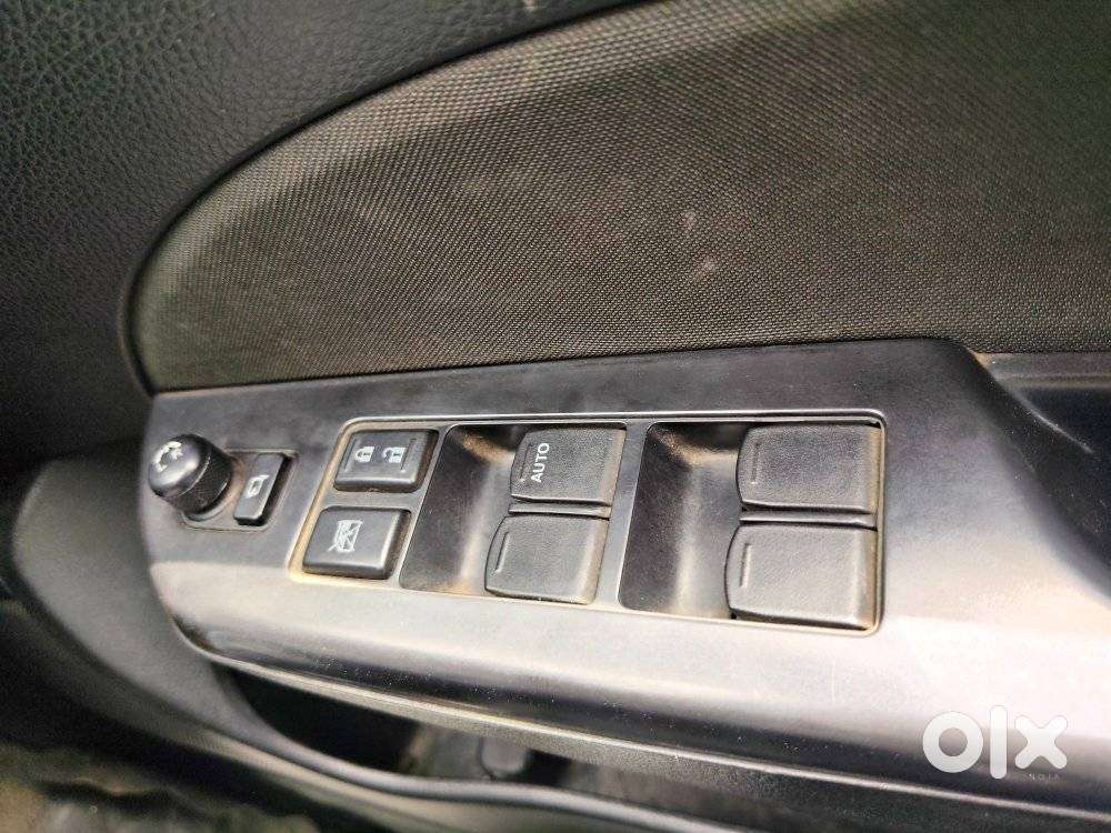 Maruti Suzuki Swift Vxi + Manual, 2016, Petrol
