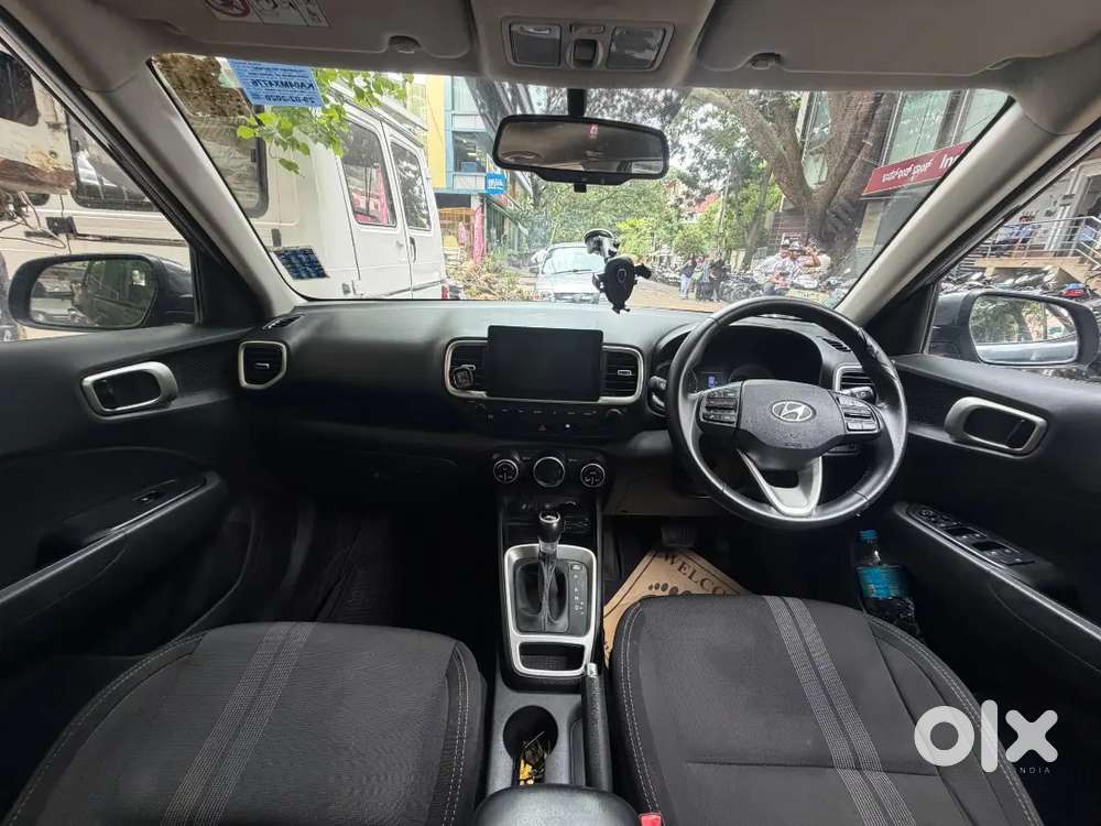 Hyundai Venue 2020 Petrol 43000 Km Driven