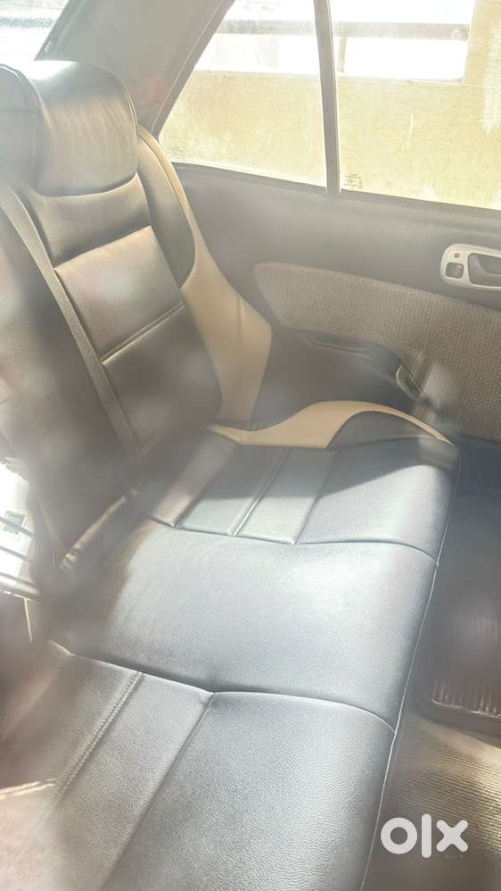 Esteem Vxi Maruti 2004