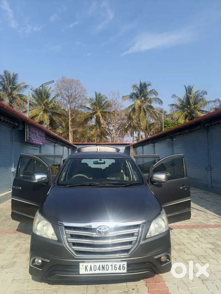 Toyota Innova 2013 (g) Version