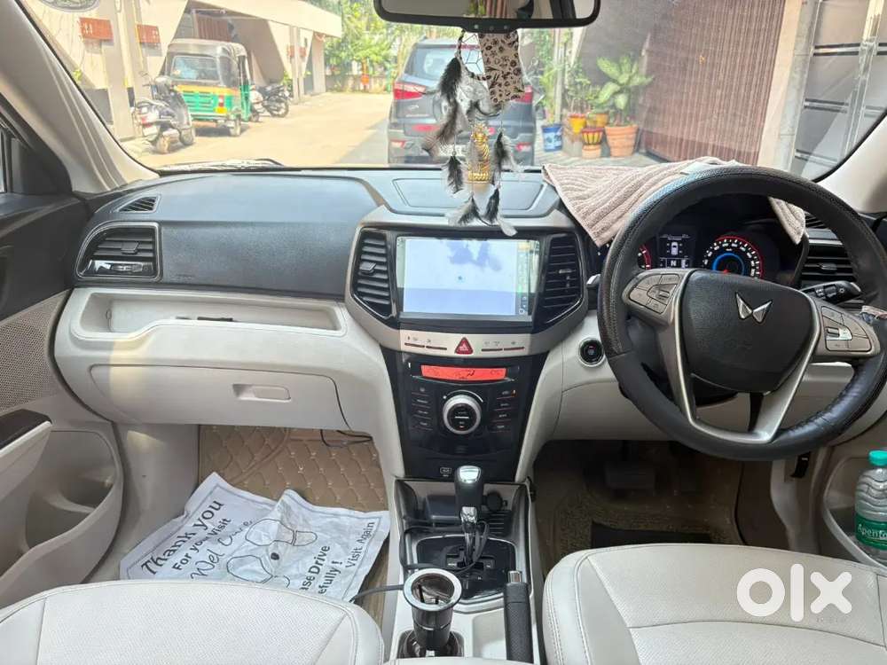 Mahindra Xuv300 2023 Petrol Well Maintained