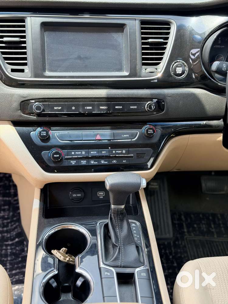 Kia Carnival Prestige, 2020, Diesel