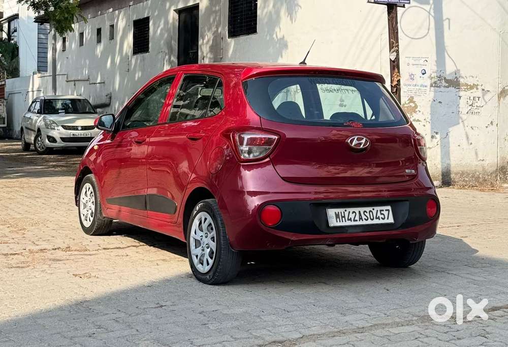 Hyundai I10 Sportz, 2015, Petrol