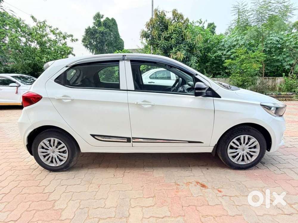 Tata Tiago 1.05 Revotorq Xt, 2022, Petrol