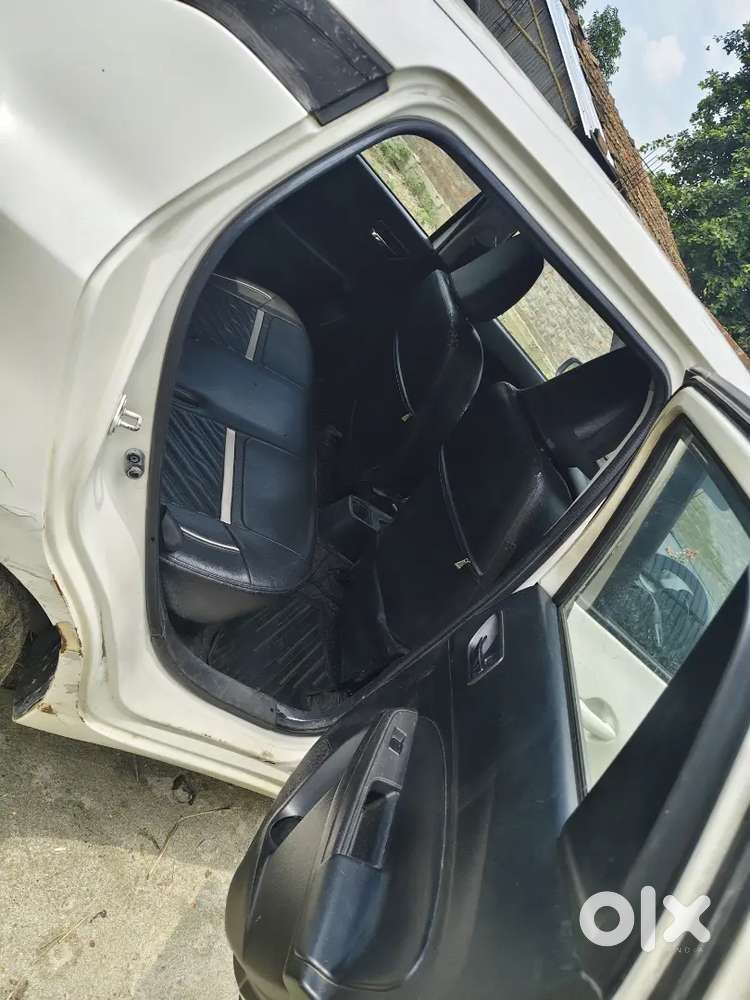 Maruti Suzuki Swift 2019 Vxi Abs