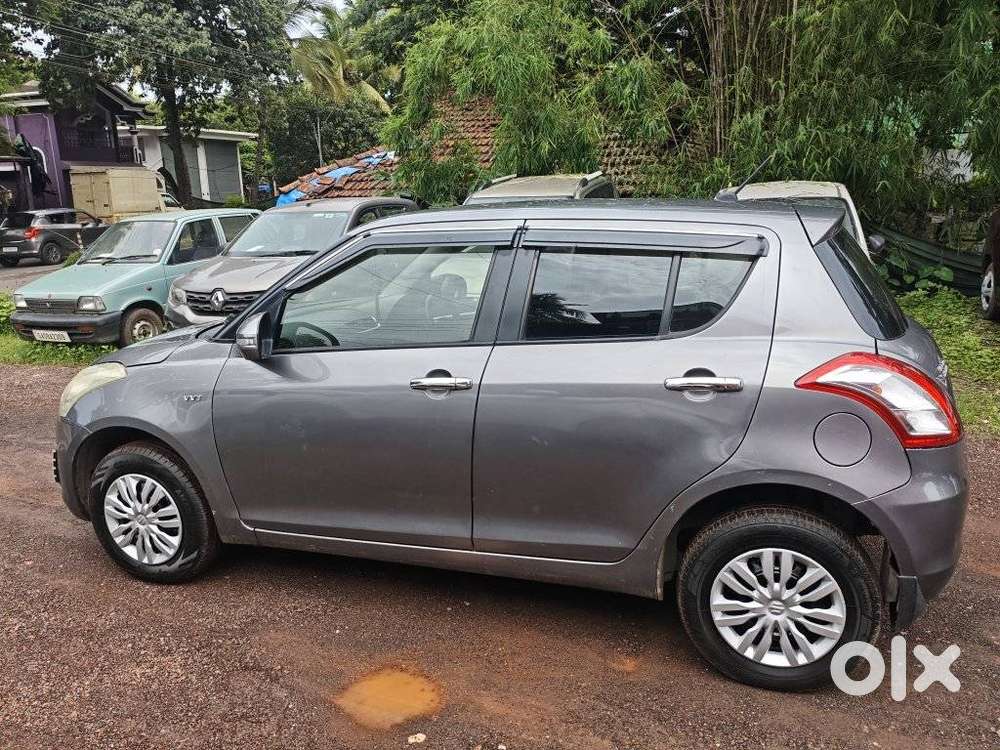 Maruti Suzuki Swift Vxi + Manual, 2017, Petrol