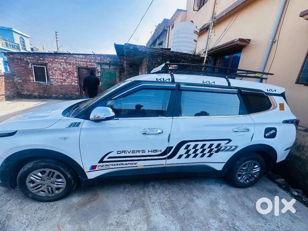 Kia Carens 2023 Petrol 58000 Km Driven