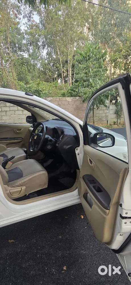 Honda Brio 2012 Petrol Well Maintained