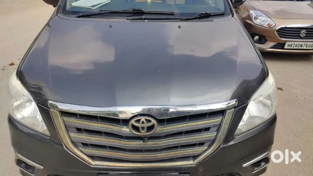 Toyota Innova 2.5 V 8 Str Diesel 2015
