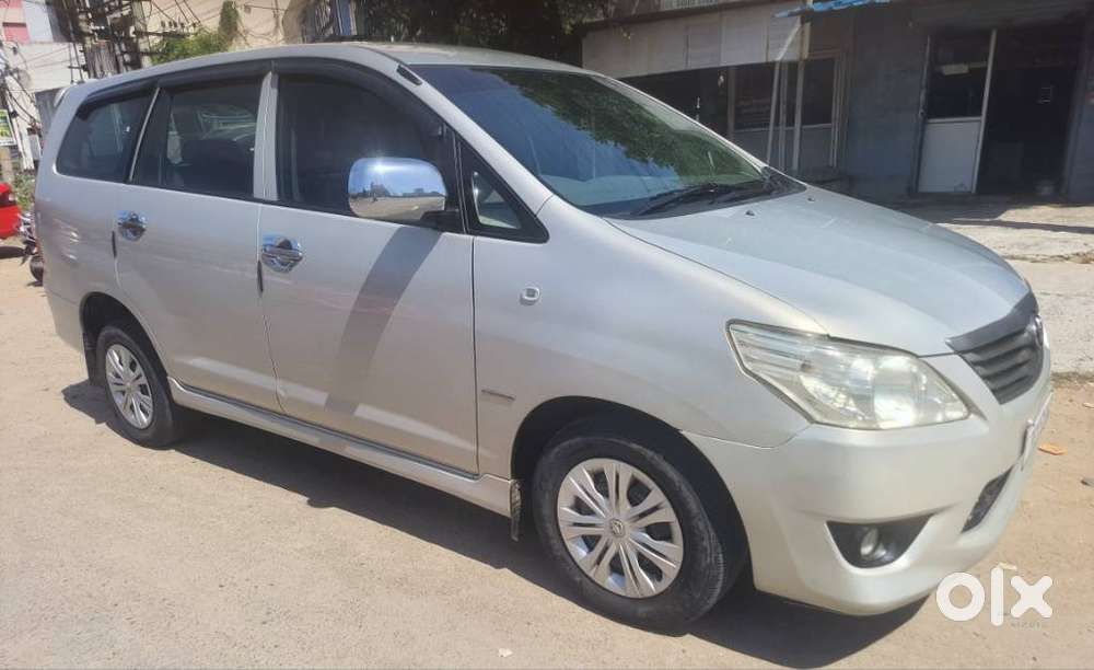 Toyota Innova 2.5 G (diesel) 8 Seater, 2012, Diesel