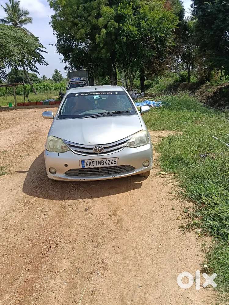 Toyota Etios Cross 2021