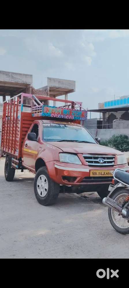 गाड़ी कंडीशन में सब अच्छी है टायर बटन है