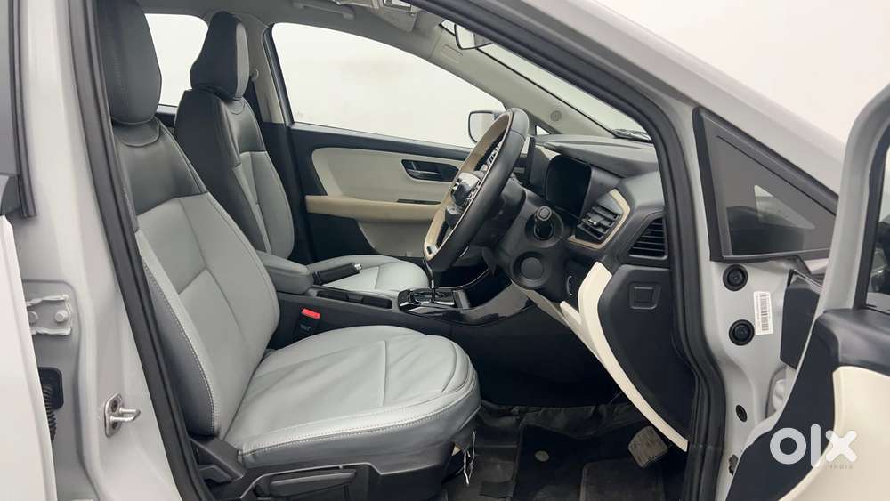 Tata Altroz Xm Plus Petrol, 2025, Petrol
