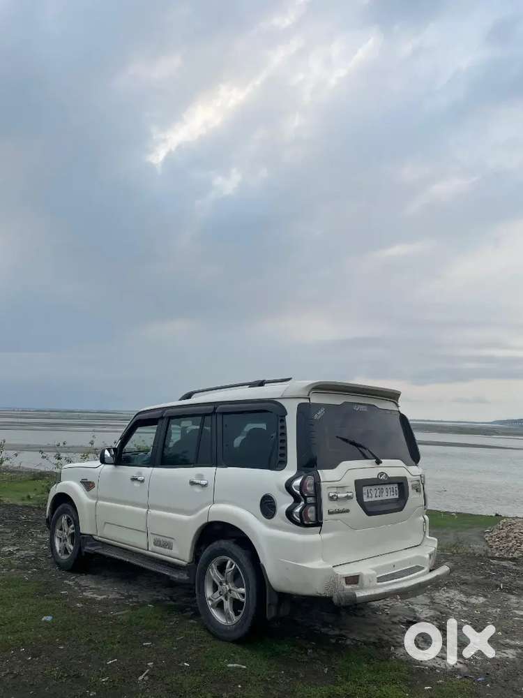 Mahindra Scorpio 2016 Diesel 130000 Km Driven